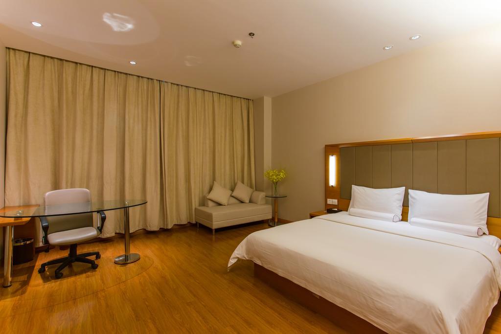 Ji Hotel Wuhan Guanggu Plaza الغرفة الصورة